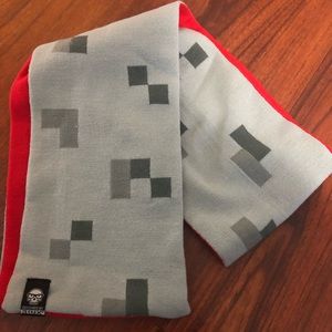 Jinx Minecraft MineChest exclusive wolf knit scarf